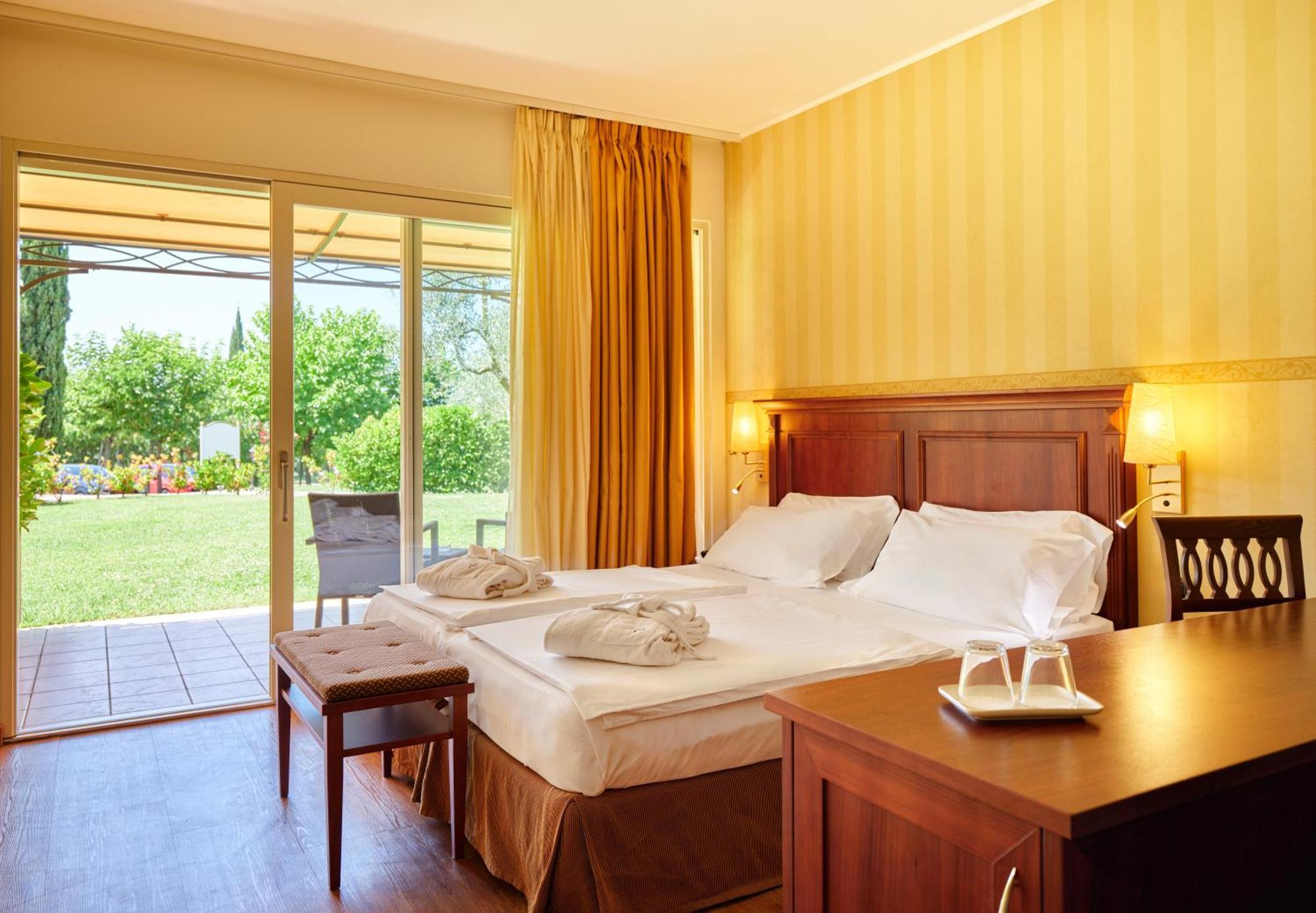 Hotel Boffenigo - The Golden Hour Costermano Exterior foto